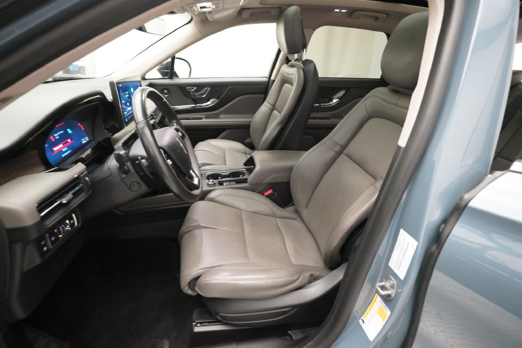 Used 2023 Lincoln Corsair Grand Touring w/ Equipment Group 302A AWD/4WD image 7