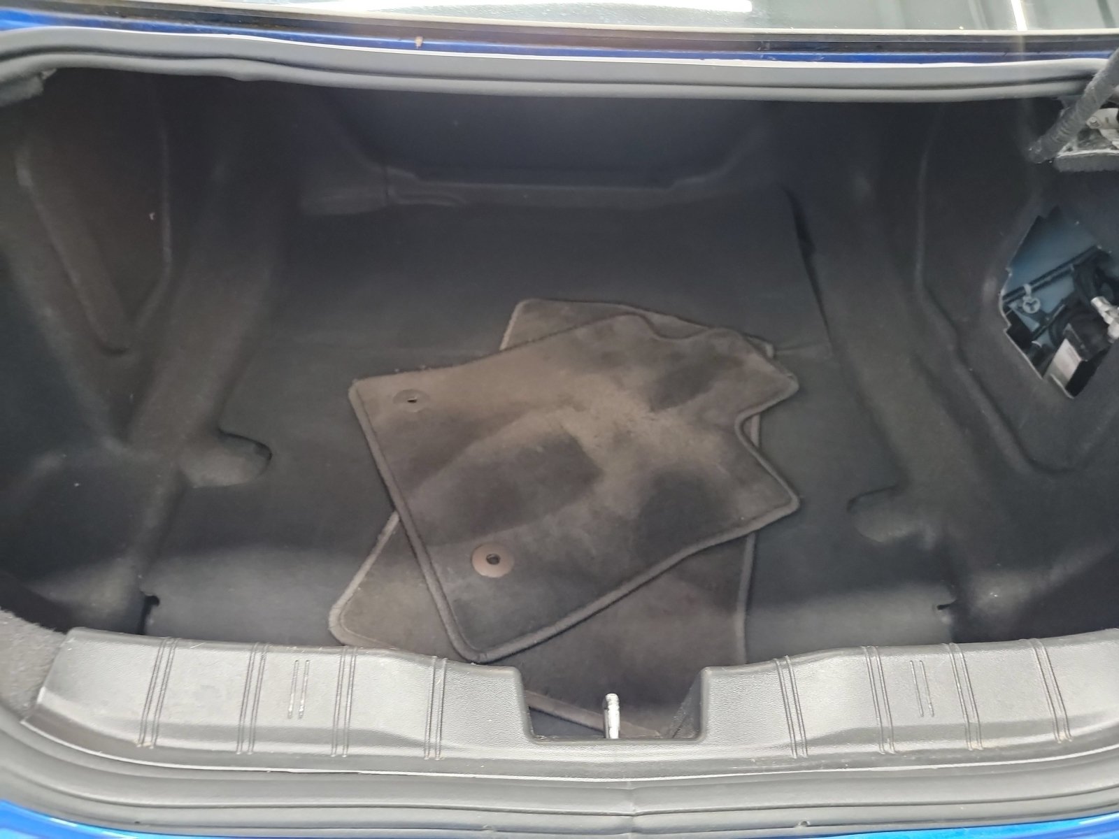 Used 2018 Chevrolet Camaro LT RWD image 25