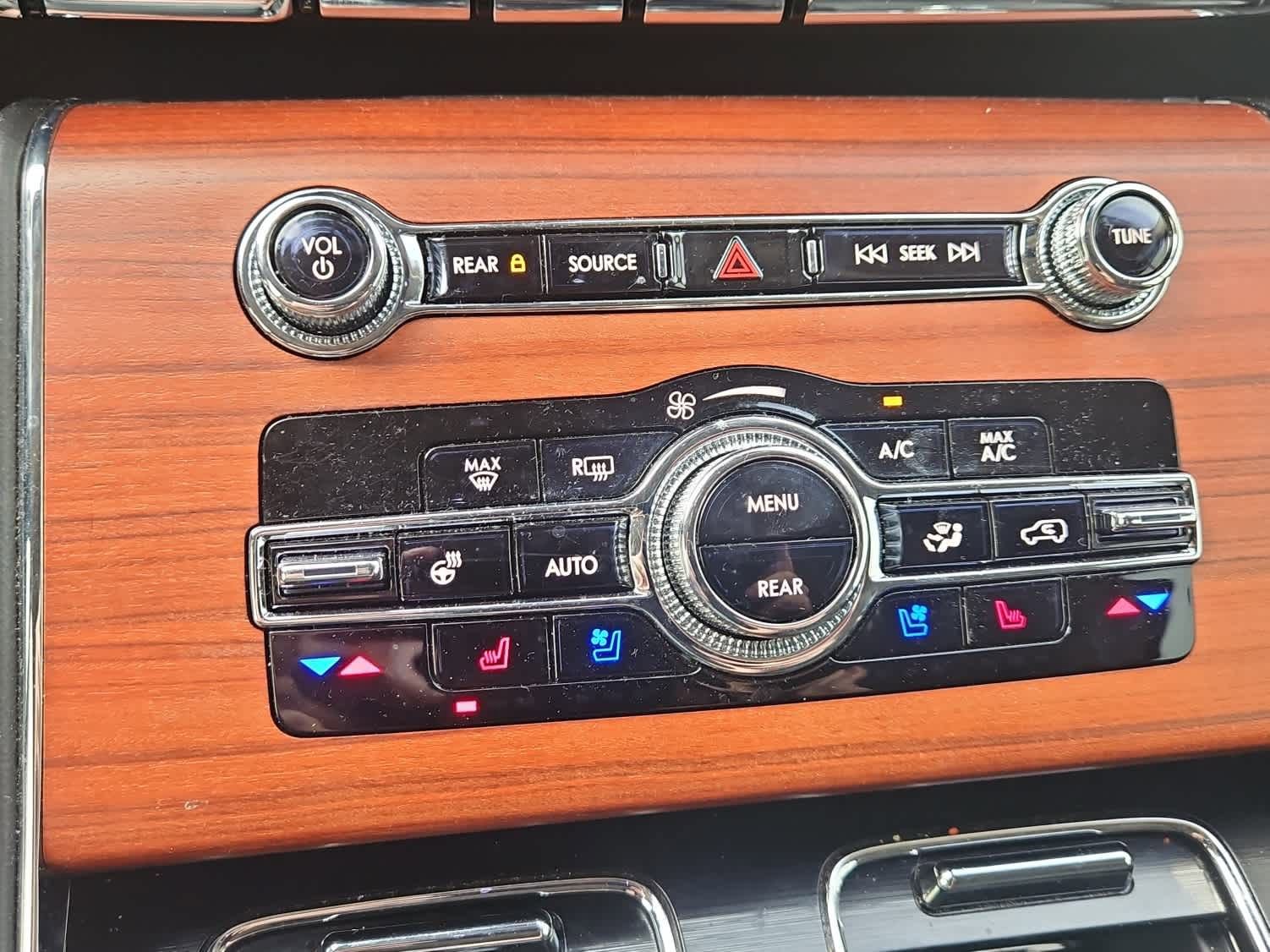 Used 2023 Lincoln Aviator Reserve w/ Equipment Group 201A image 18