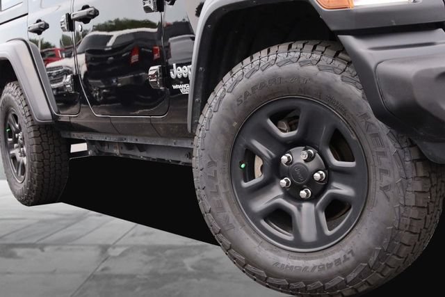 Used 2019 Jeep Wrangler Unlimited Sport AWD/4WD image 3