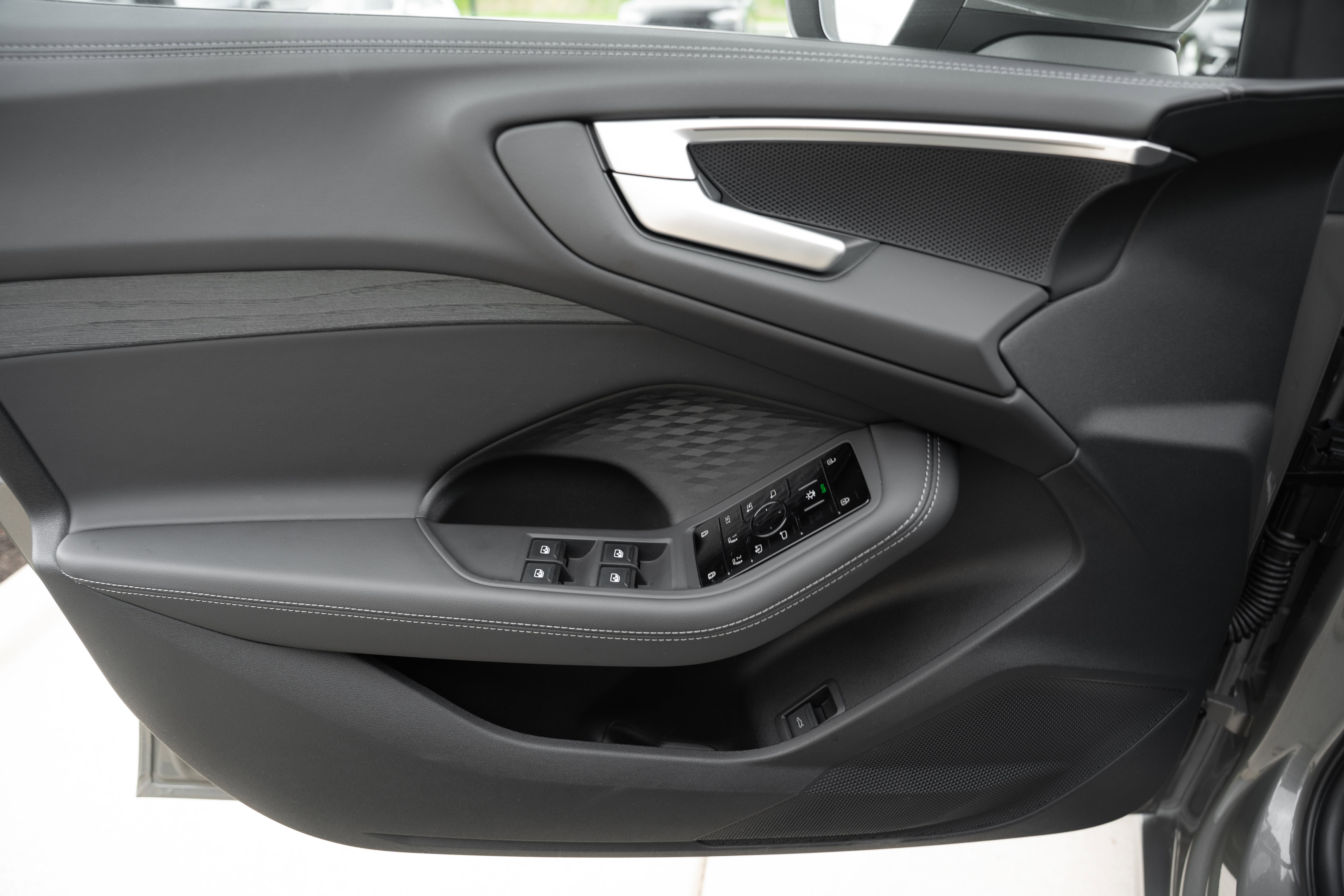 Used 2025 Audi A5 2.0T Premium w/ Convenience Package AWD/4WD image 19