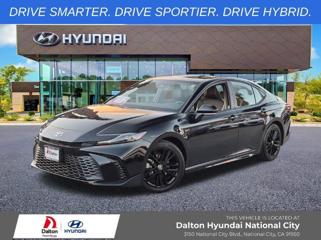 Used 2026 Toyota Camry SE FWD image 1