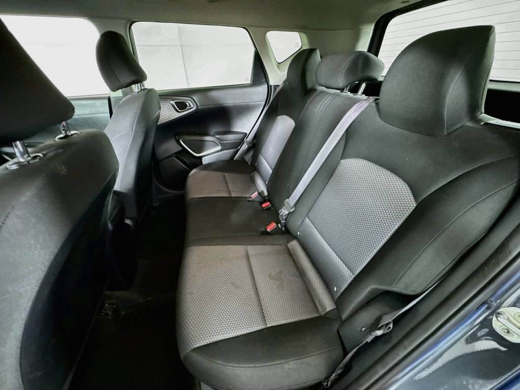 Used 2022 Kia Soul LX FWD image 22
