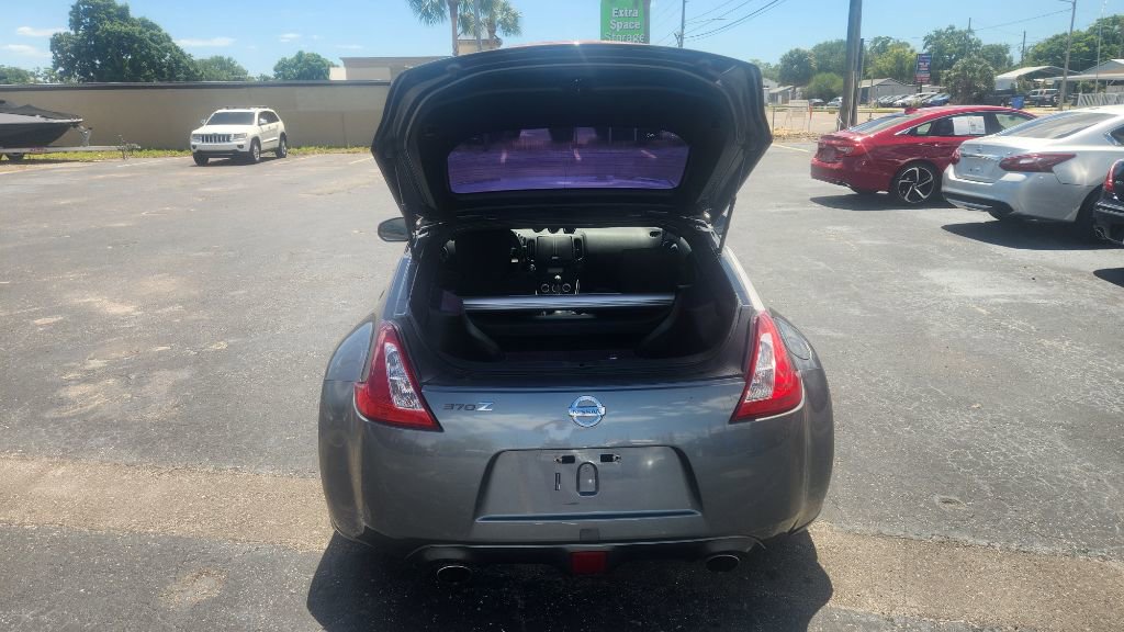 Used 2016 Nissan 370Z Coupe RWD image 11