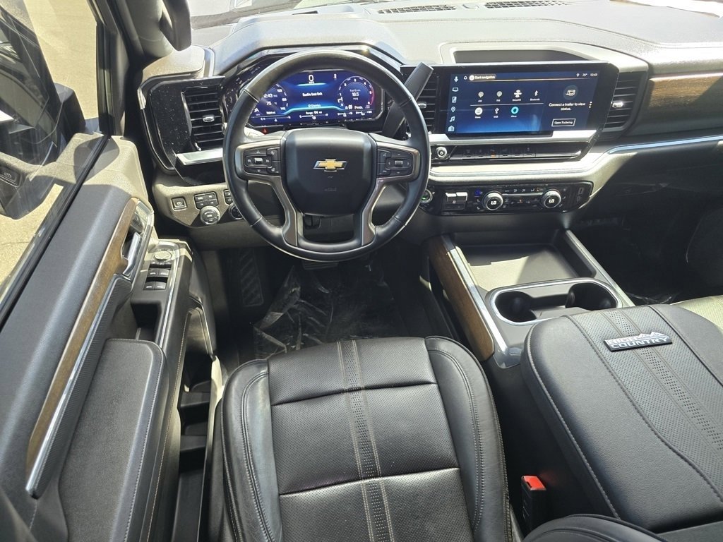 Used 2024 Chevrolet Silverado 3500 High Country image 4