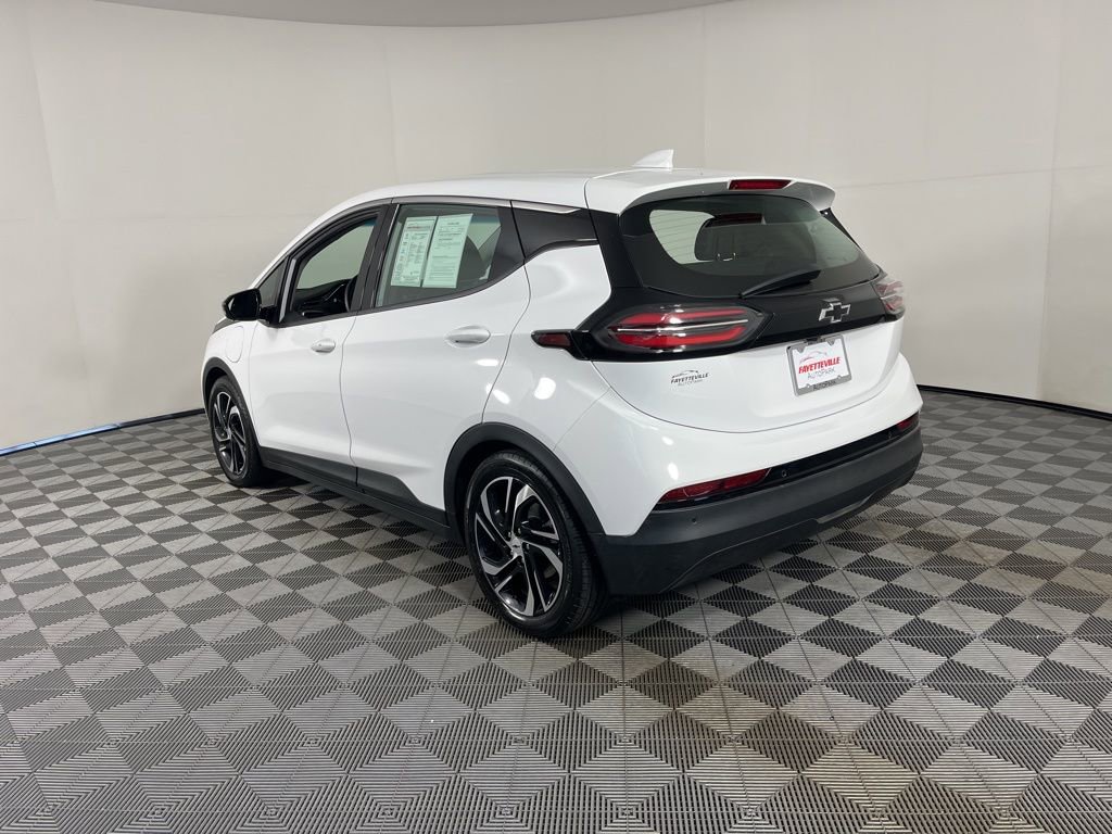 Used 2023 Chevrolet Bolt LT w/ Infotainment Package FWD image 11