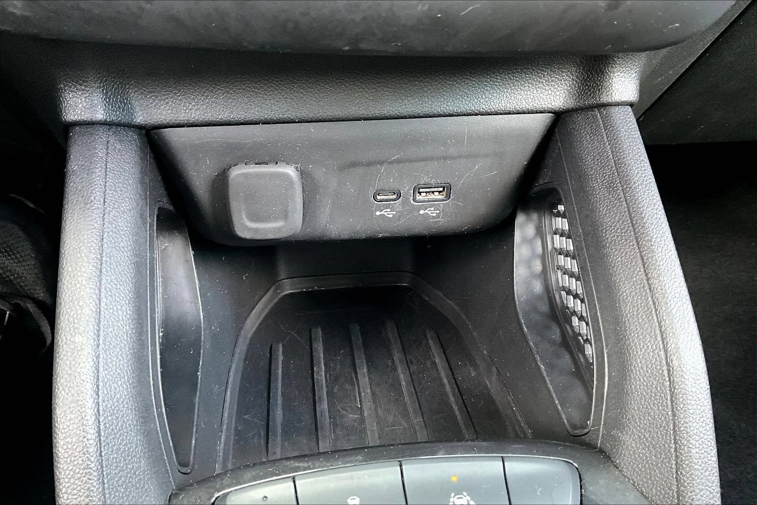 Used 2024 Chevrolet TrailBlazer LS FWD image 17