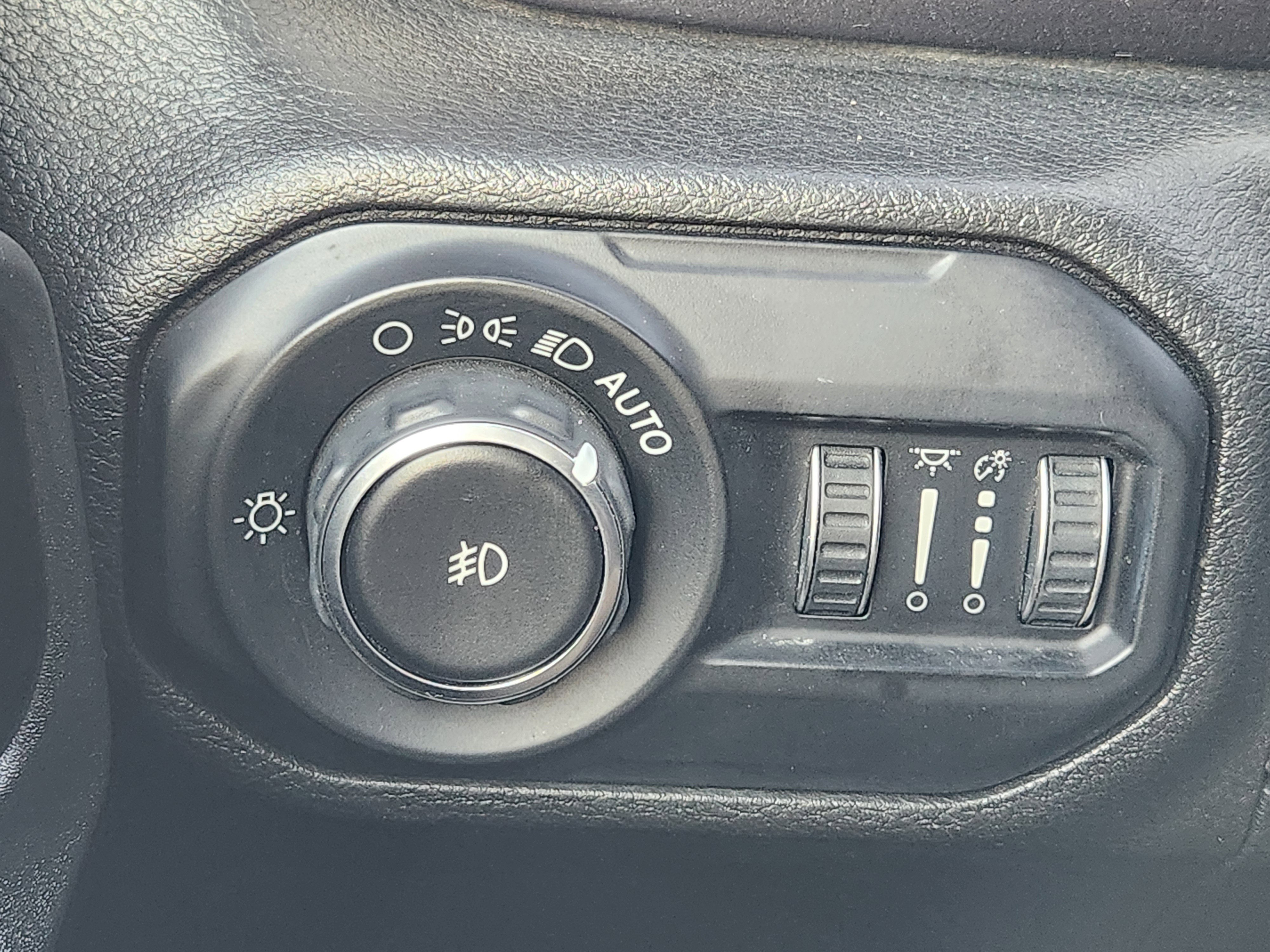 Used 2020 Jeep Wrangler Unlimited Sport image 22