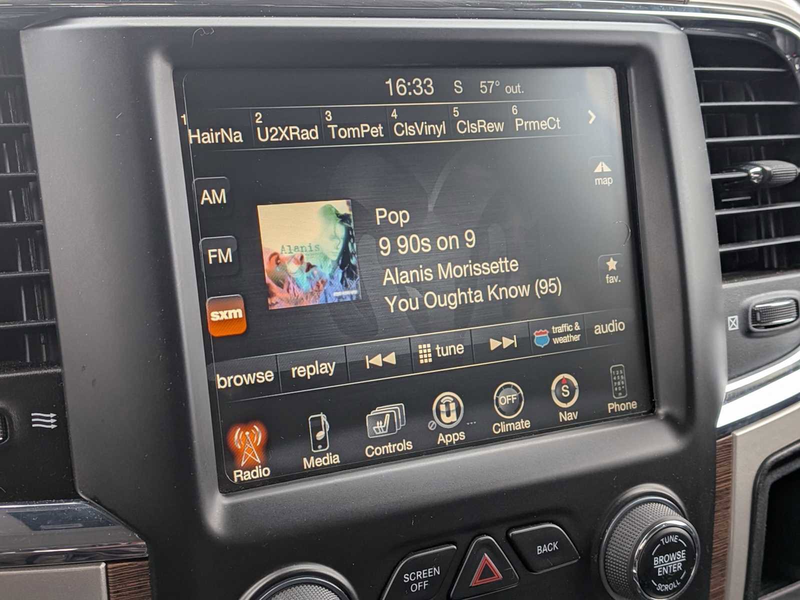 Used 2016 RAM 1500 Laramie w/ Convenience Group AWD/4WD image 25