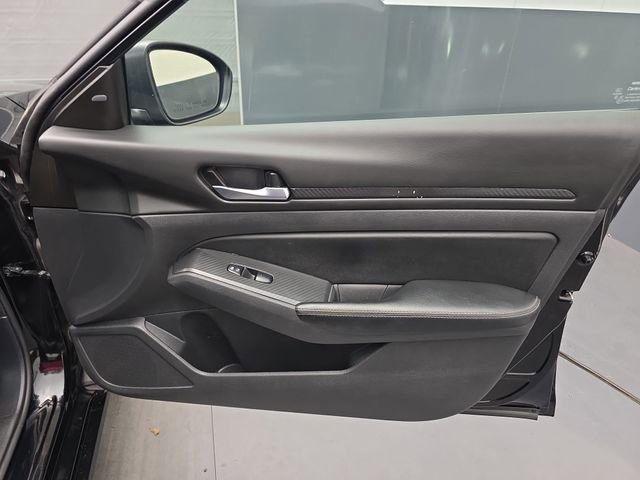 Used 2024 Nissan Altima 2.5 SV image 46