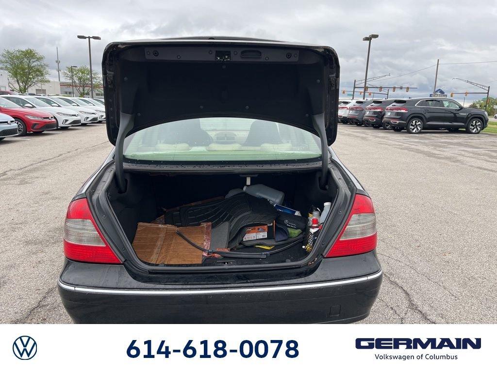Used 2009 Mercedes-Benz E 350 4MATIC Sedan image 14