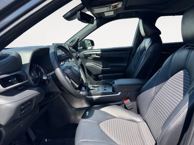 Certified 2024 Toyota Highlander XSE FWD image 9
