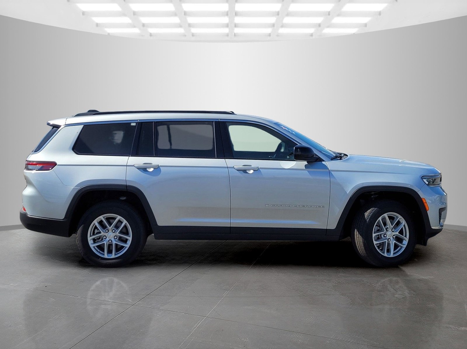 New 2025 Jeep Grand Cherokee L Laredo w/ Luxury Tech Group I image 3