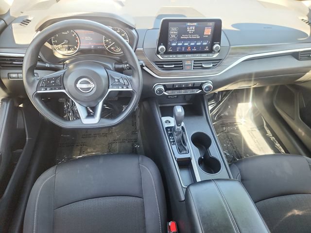 Certified 2025 Nissan Altima 2.5 SV FWD image 9