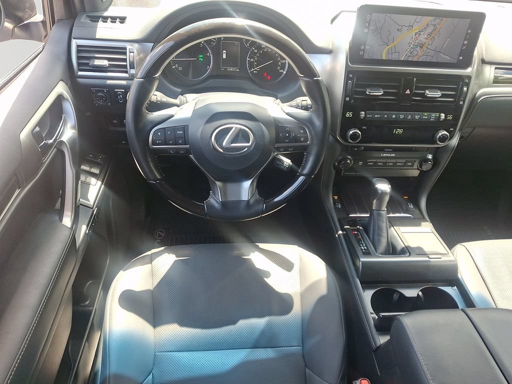 Used 2023 Lexus GX 460 Premium w/ Premium Package AWD/4WD image 12