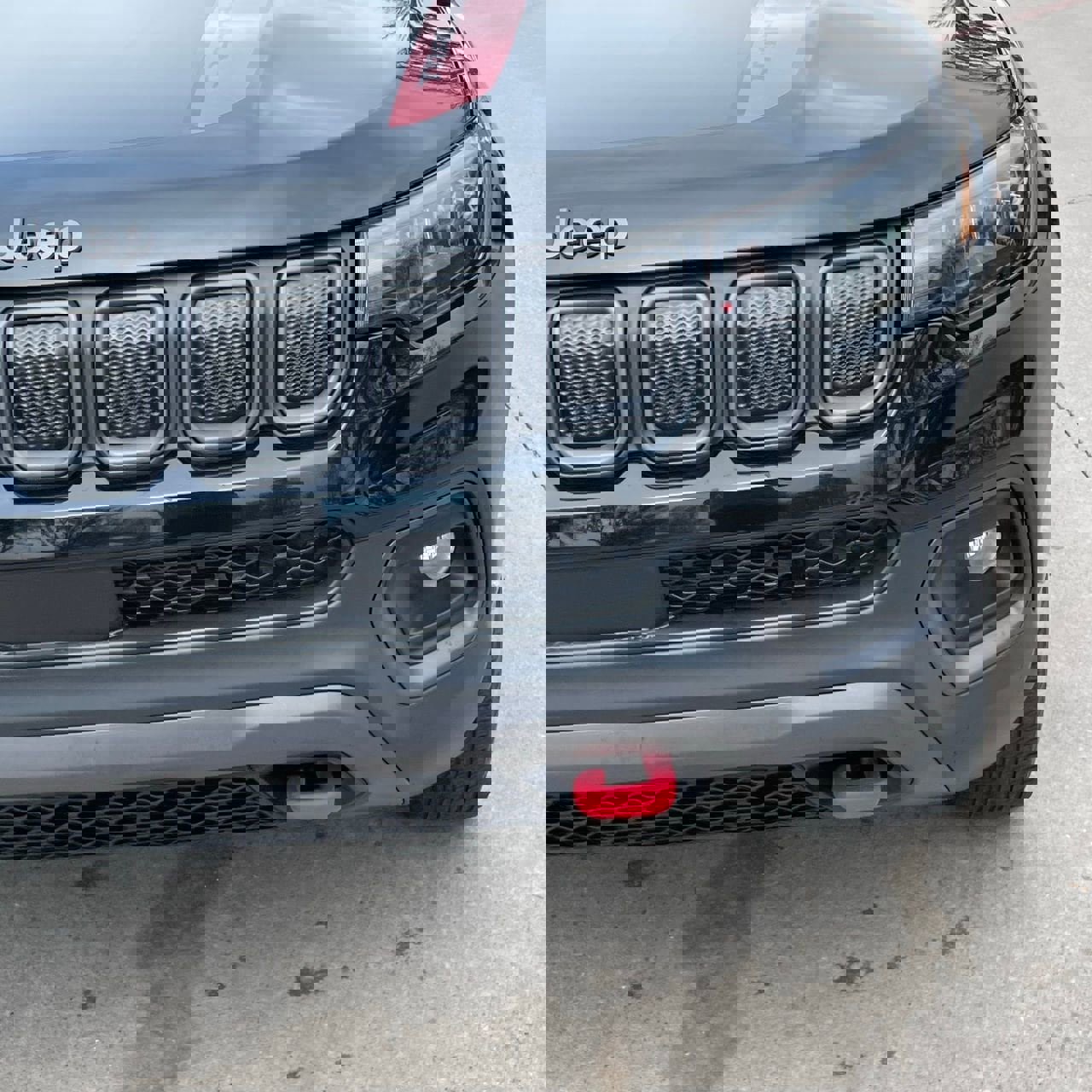 Used 2022 Jeep Compass Trailhawk w/ Trailhawk Convenience Group image 9