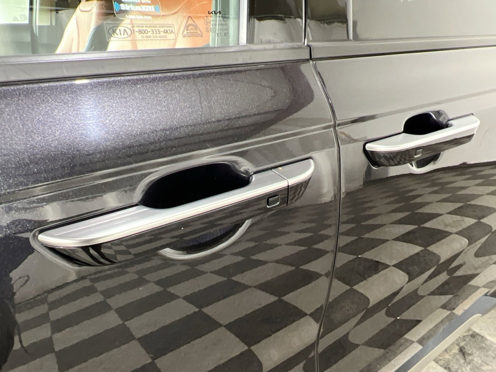 Used 2023 Kia Carnival SX image 15