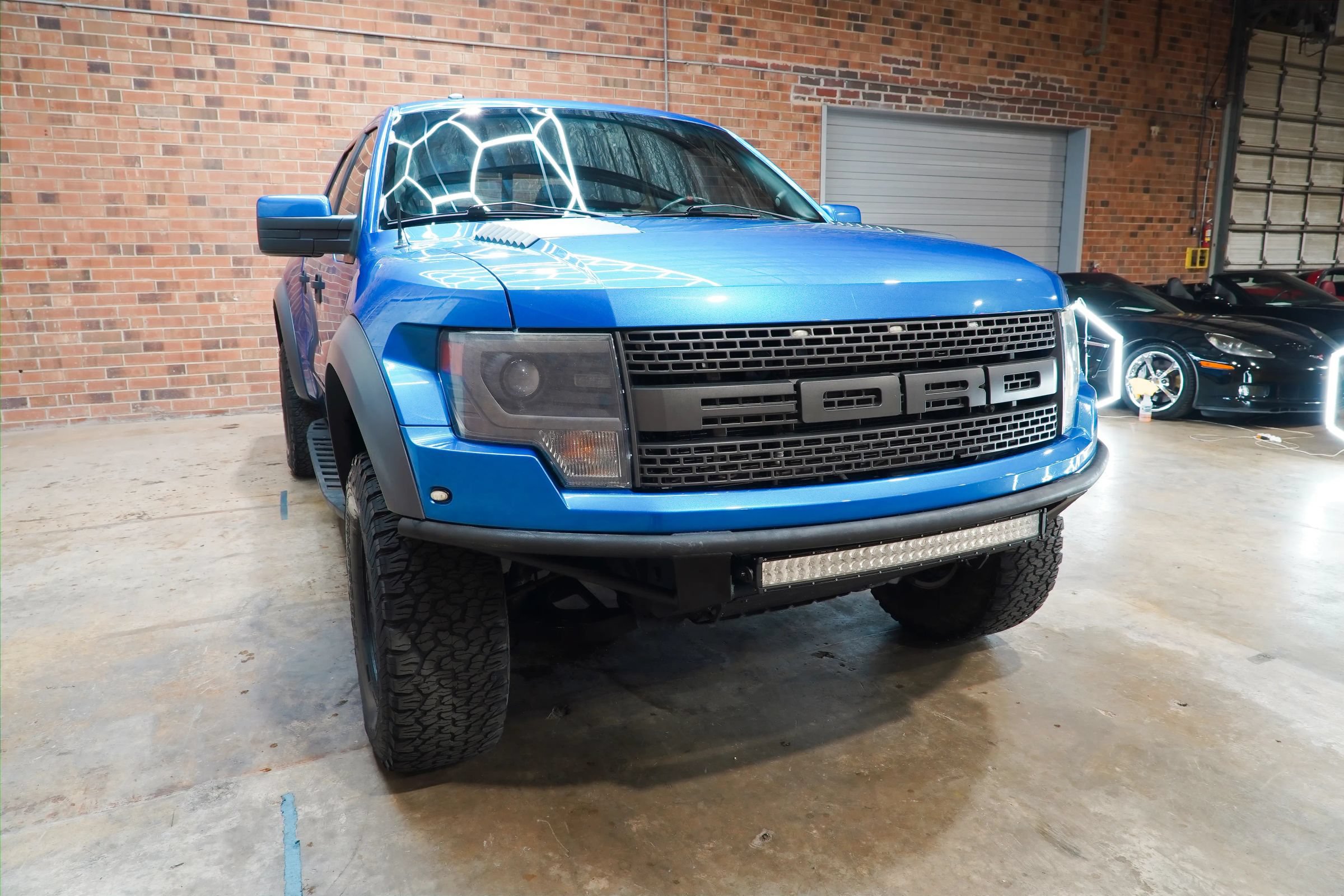 Used 2014 Ford F150 Raptor w/ Equipment Group 801A Luxury AWD/4WD image 4