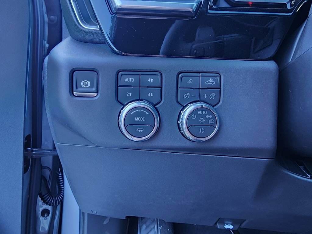 New 2026 GMC Sierra 1500 SLT image 19