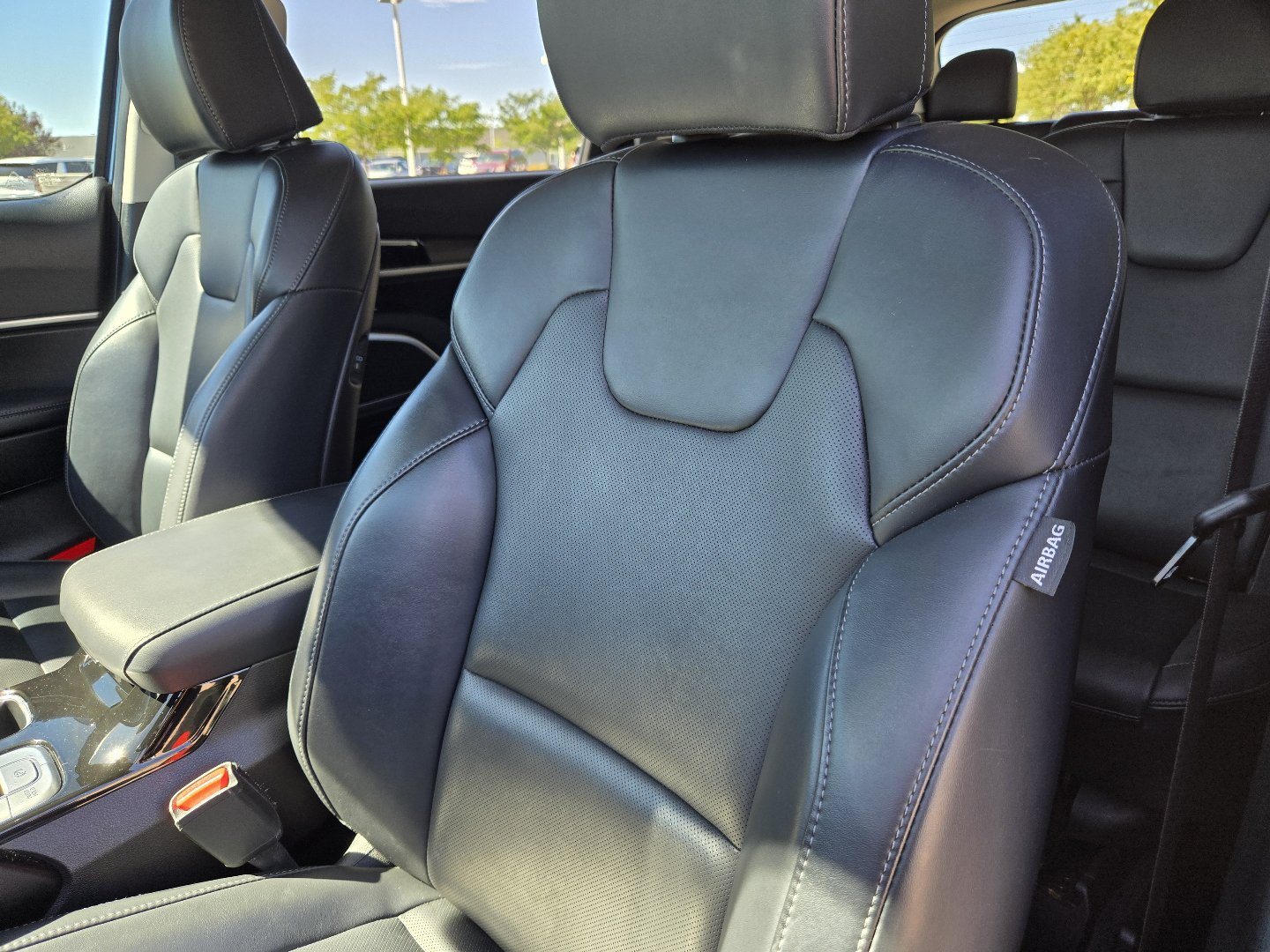 Used 2025 Kia Telluride S AWD/4WD image 16