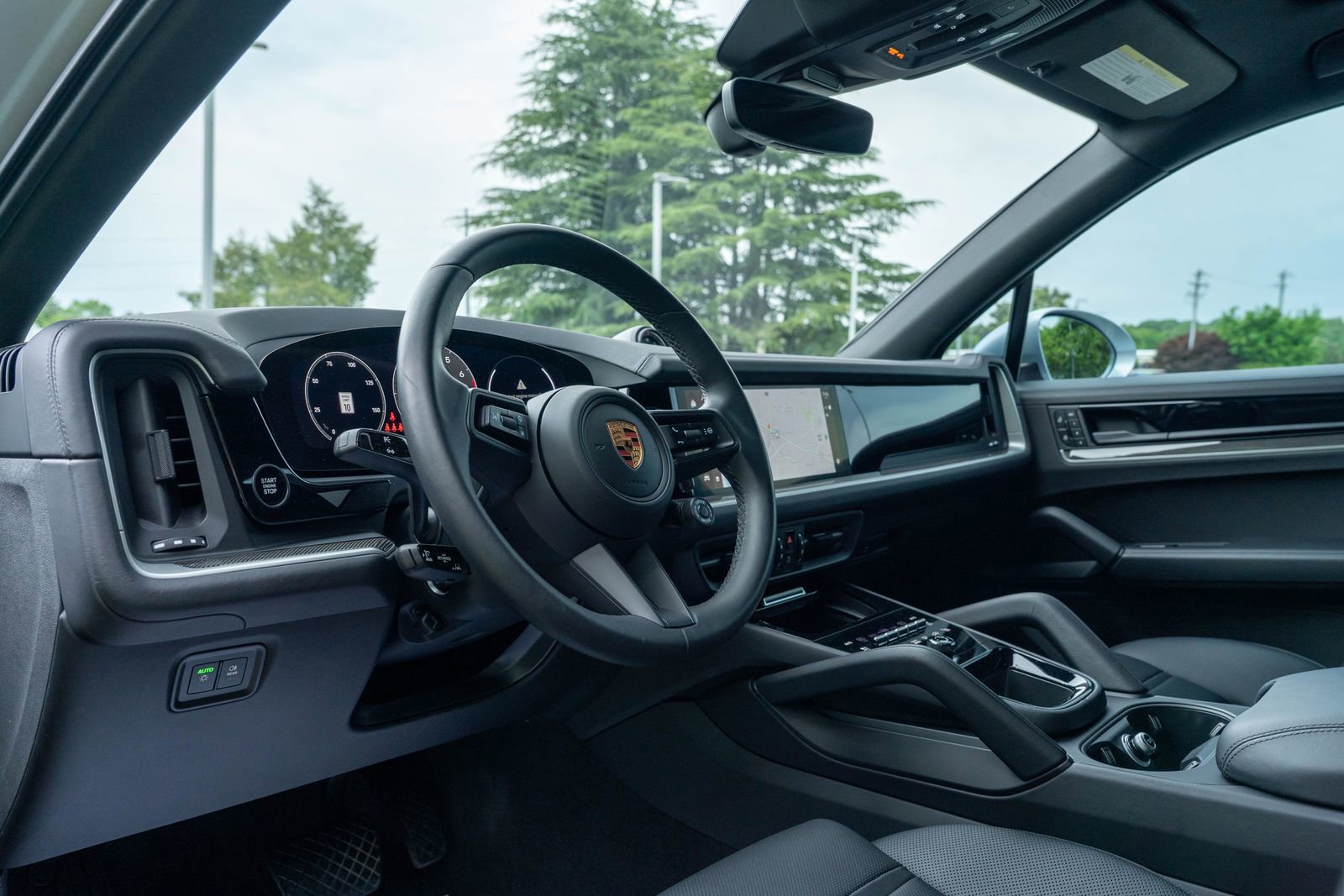 Certified 2024 Porsche Cayenne AWD/4WD image 4