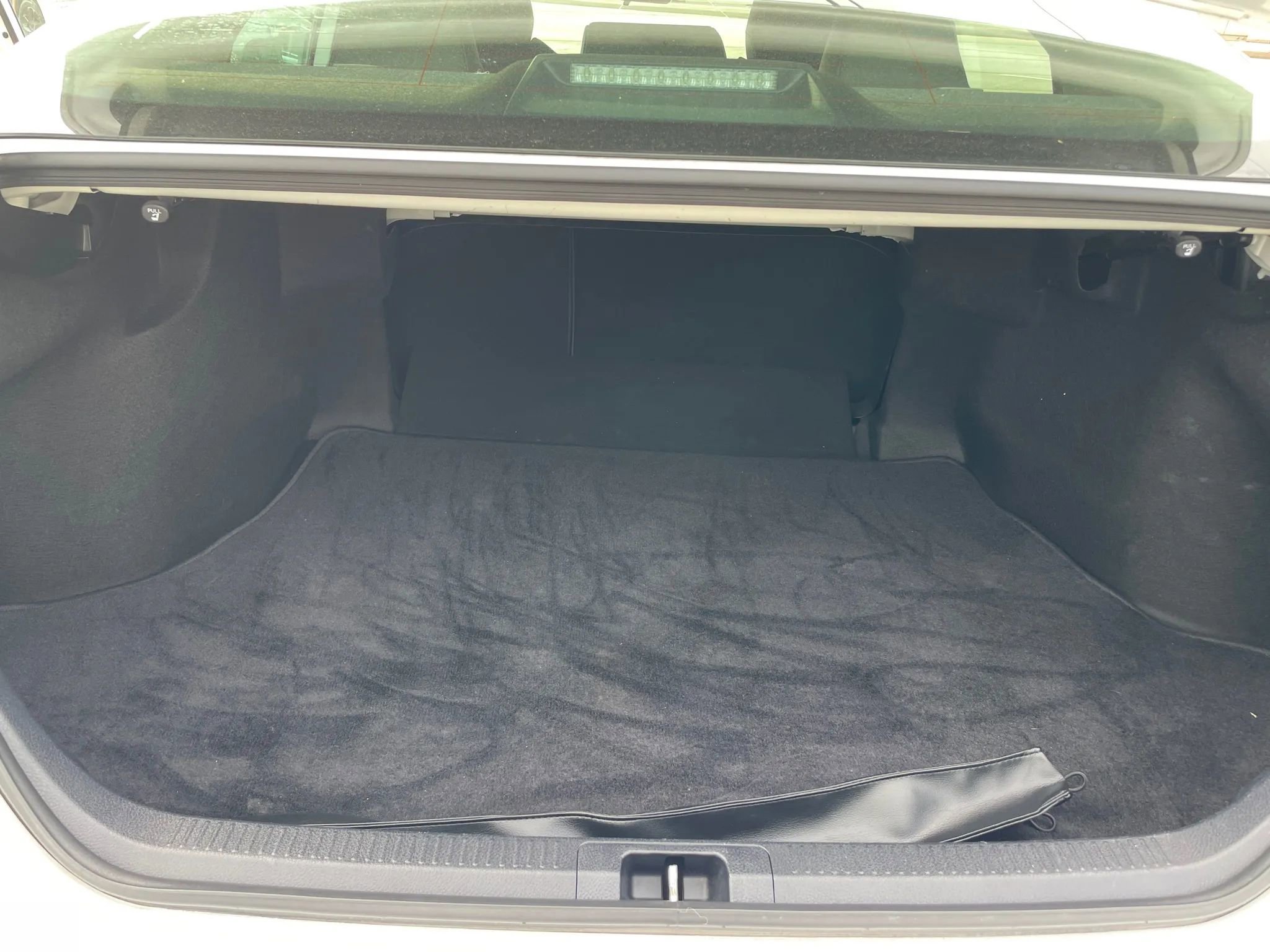 Used 2020 Toyota Camry SE image 18