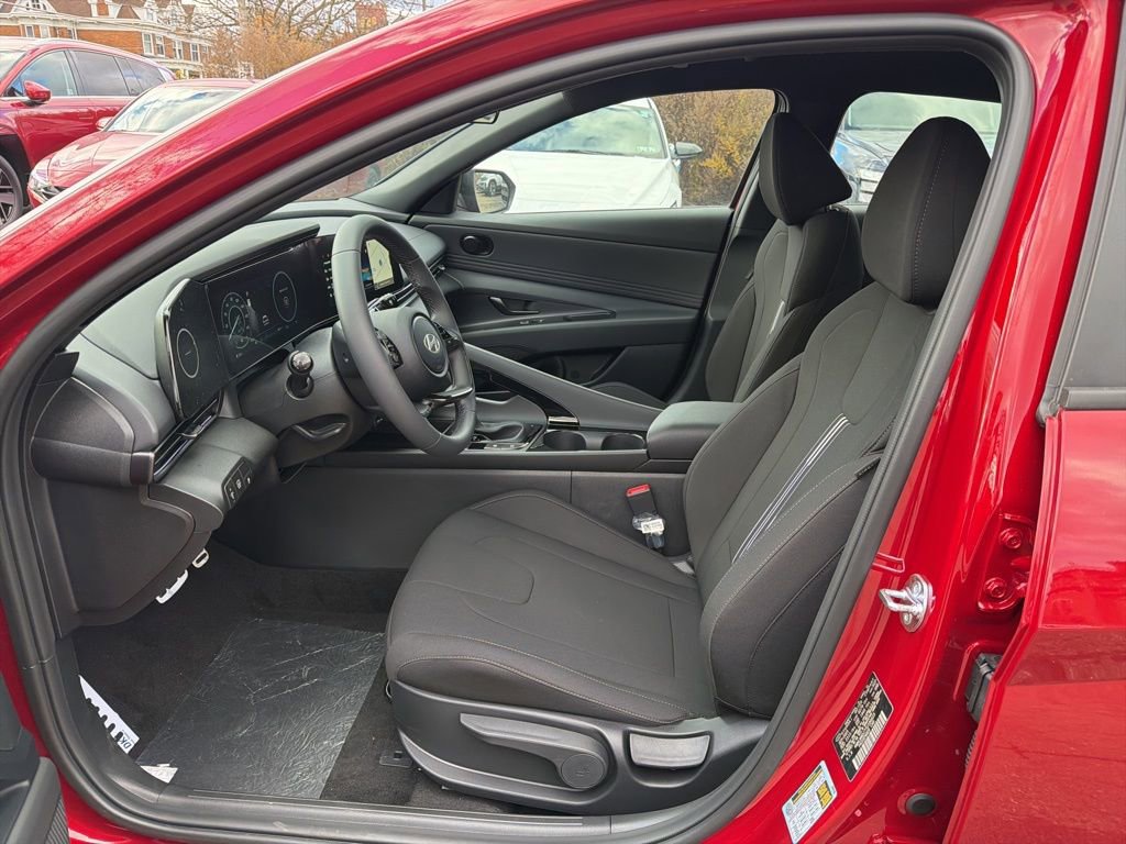 New 2026 Hyundai Elantra Sport FWD image 13