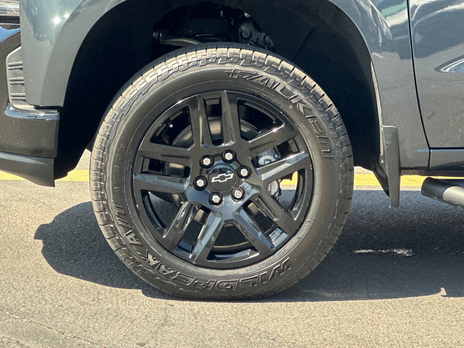 Used 2021 Chevrolet Silverado 1500 LT Trail Boss w/ LPO, Dark Essentials Package AWD/4WD image 22