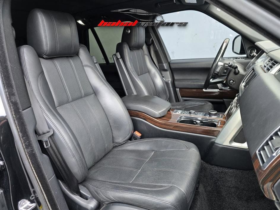 Used 2016 Land Rover Range Rover HSE image 11