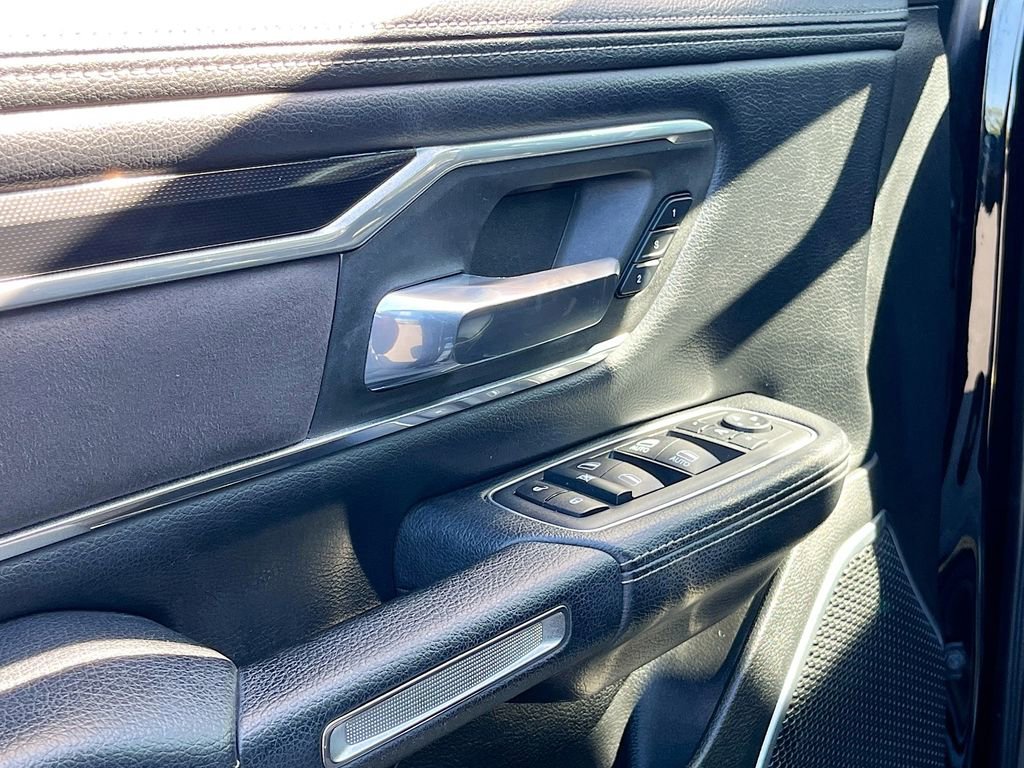 Used 2022 RAM 1500 Laramie w/ Sport Appearance Package image 18