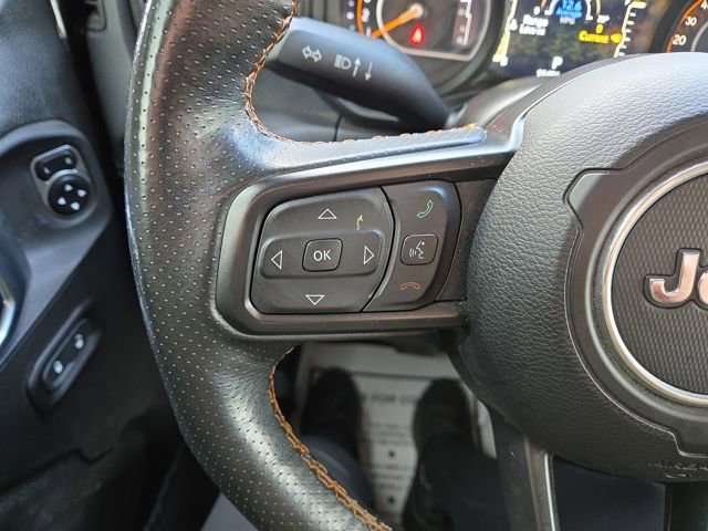 Used 2024 Jeep Gladiator Mojave w/ Technology Group image 20