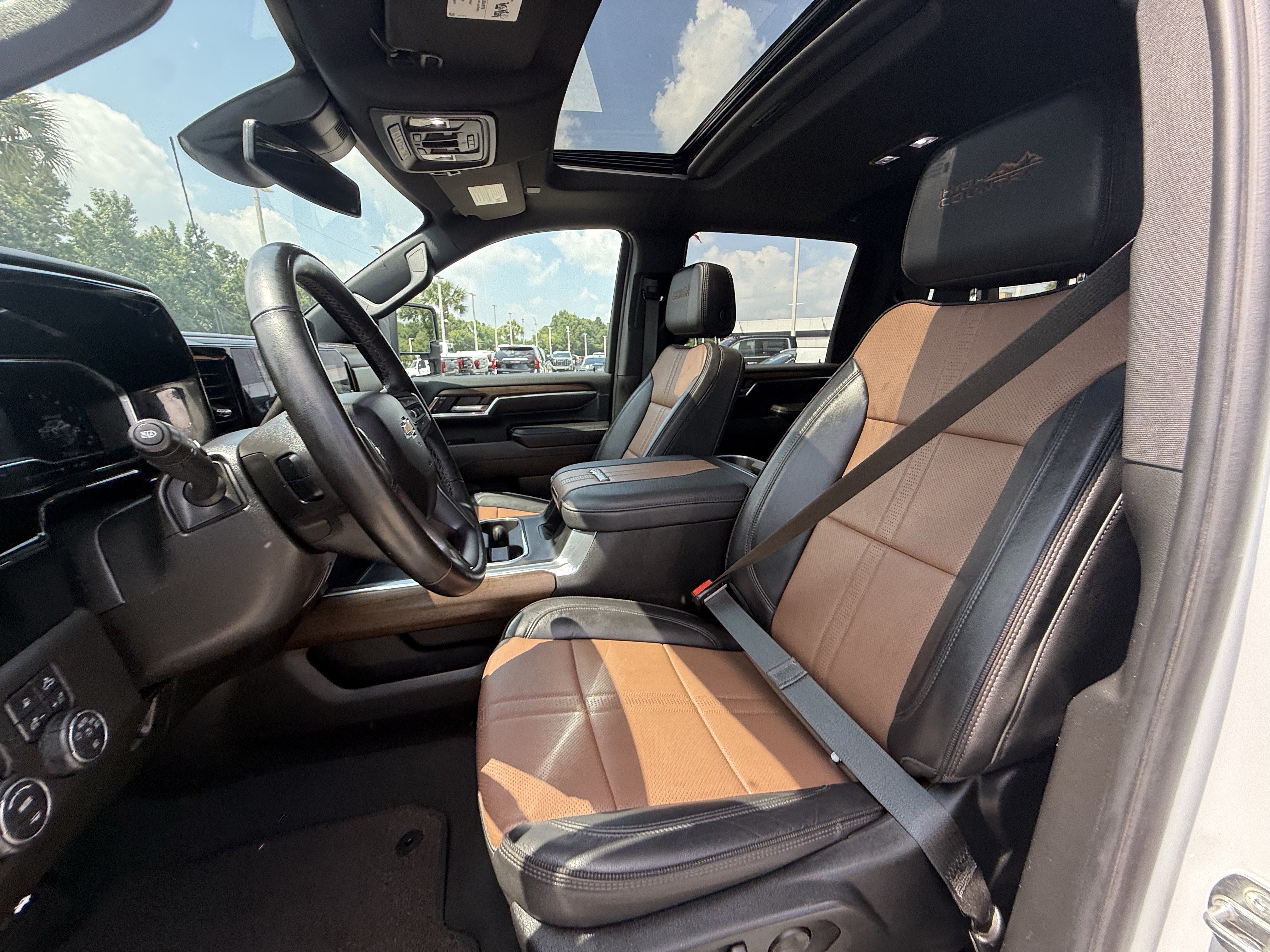 Used 2024 Chevrolet Silverado 2500 High Country AWD/4WD image 26