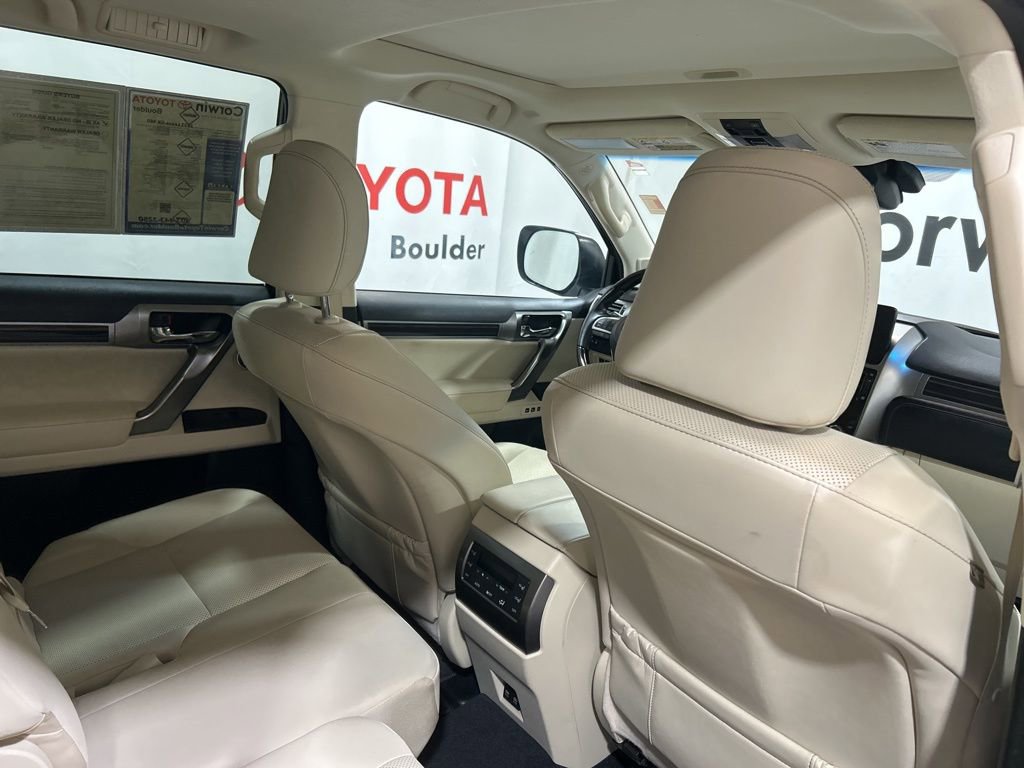 Used 2023 Lexus GX 460 Premium w/ Premium Plus Package image 17