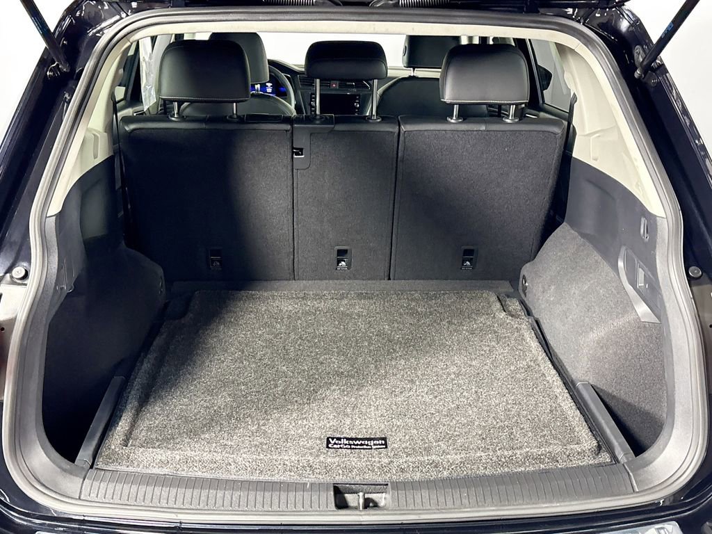 Used 2022 Volkswagen Tiguan SE image 21