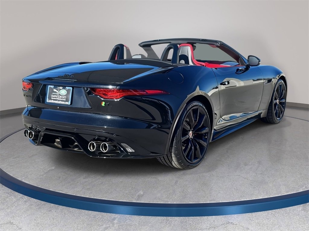 Certified 2022 Jaguar F-TYPE R image 5