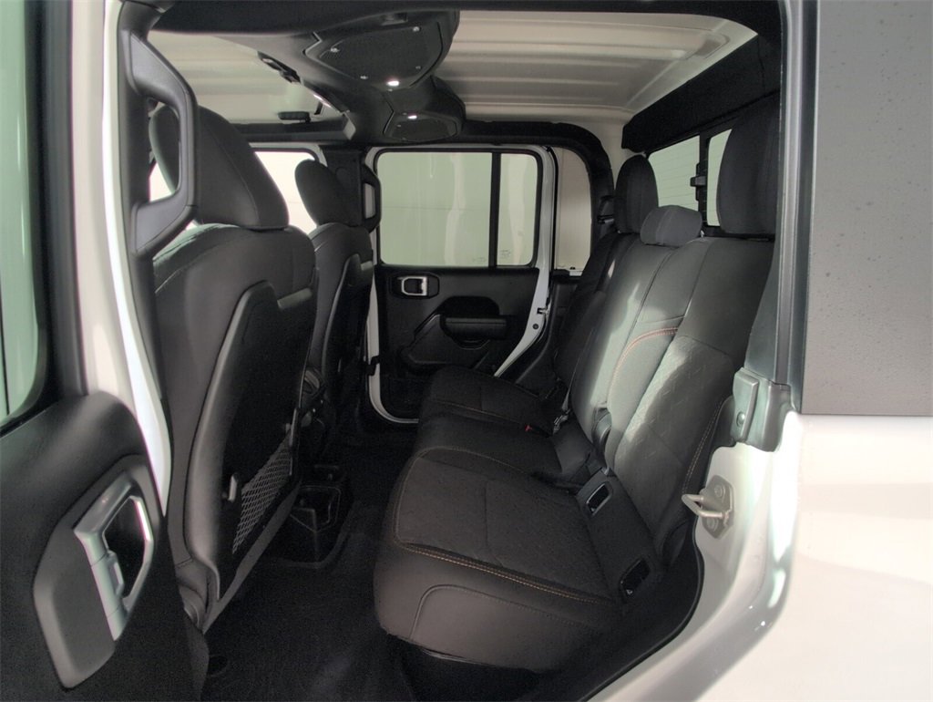 Certified 2024 Jeep Gladiator Mojave w/ Technology Group image 7
