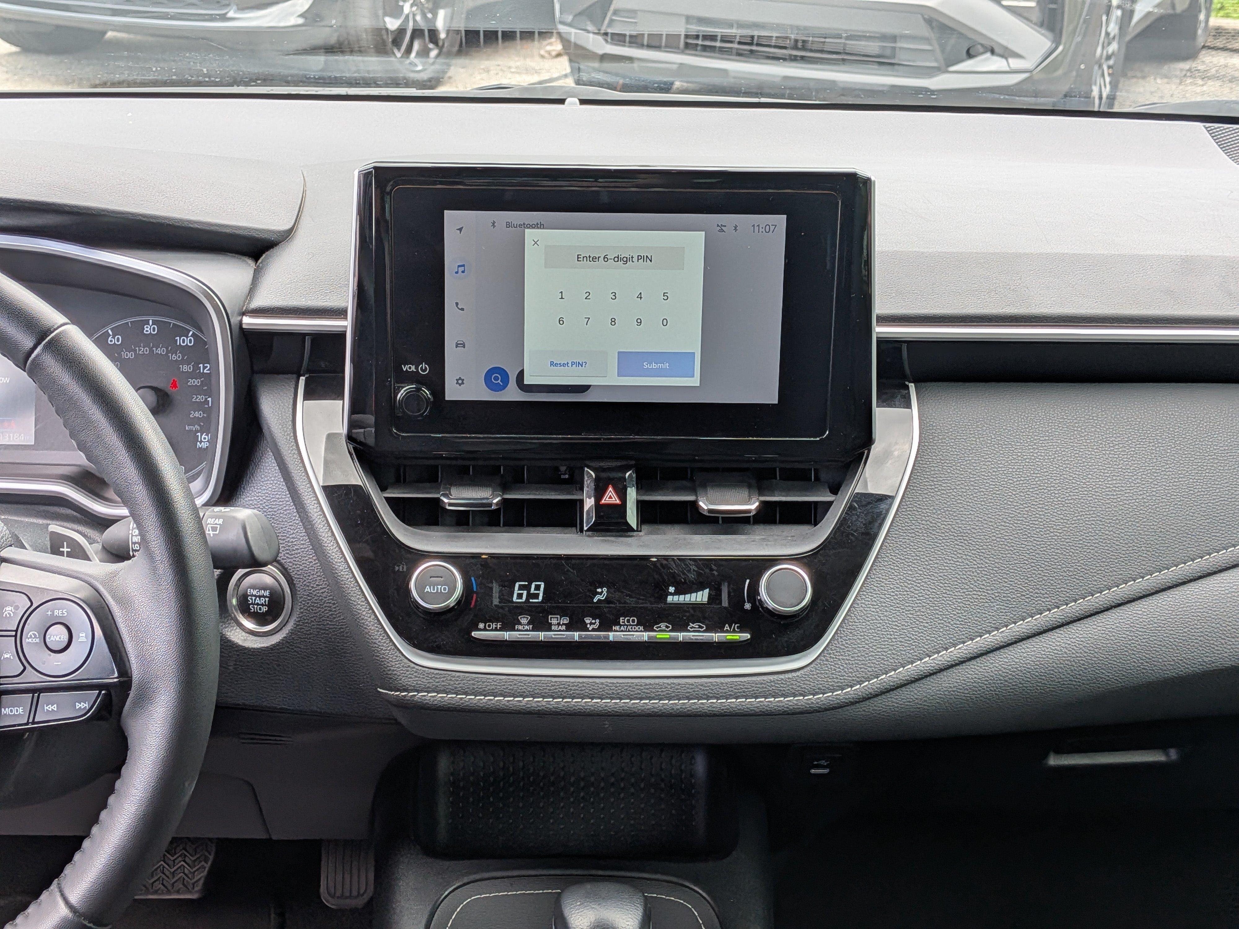 Used 2025 Toyota Corolla SE FWD image 19