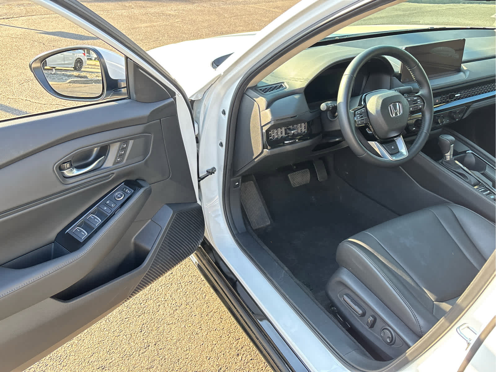 Certified 2025 Honda Accord Touring image 7