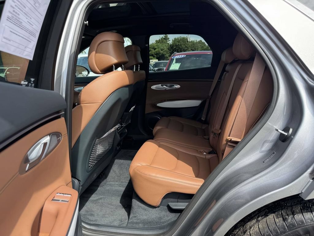 Certified 2026 Genesis GV70 2.5T Advanced AWD/4WD image 11