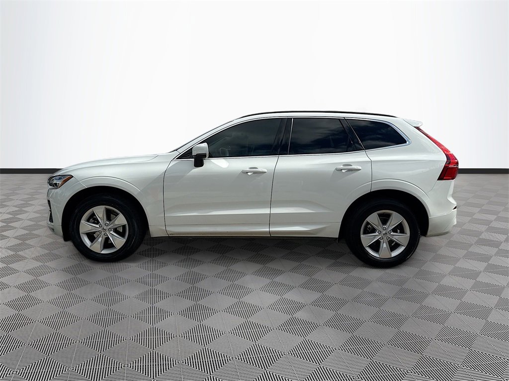 Used 2022 Volvo XC60 B5 Momentum image 9
