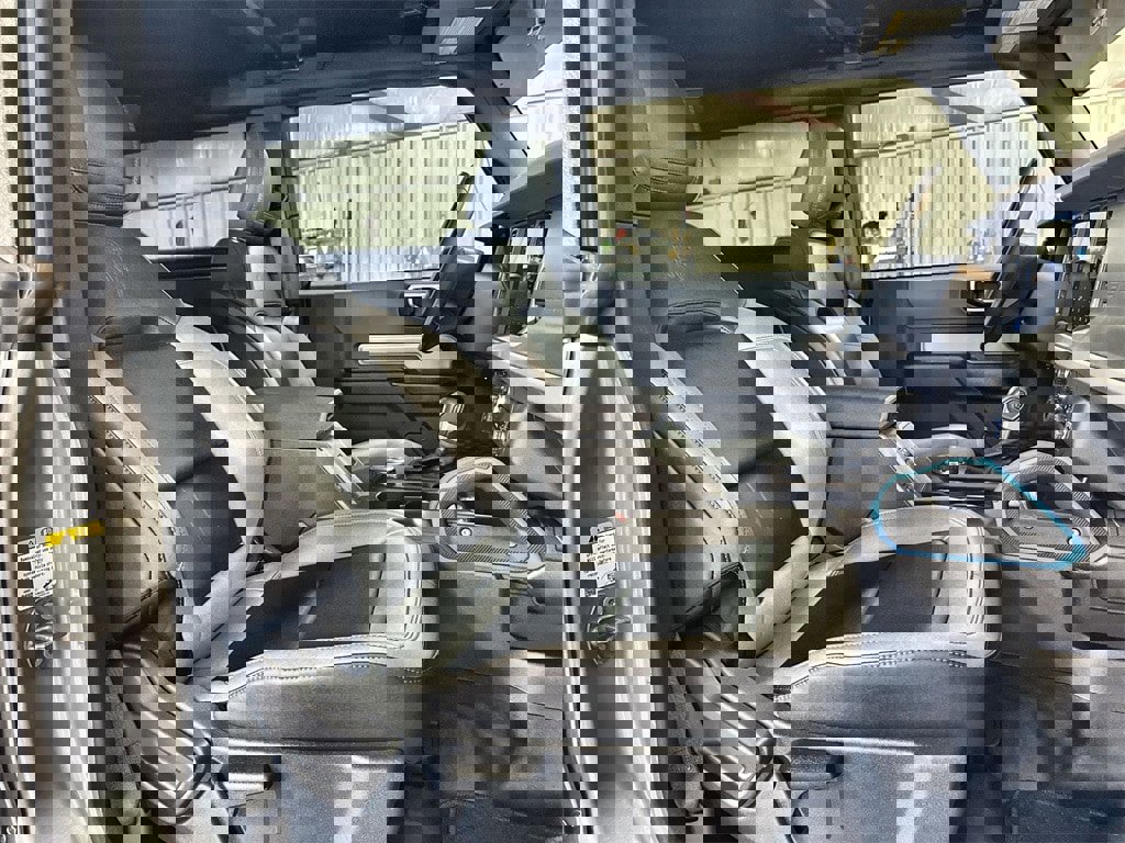 Used 2024 Ford Bronco Black Diamond image 28