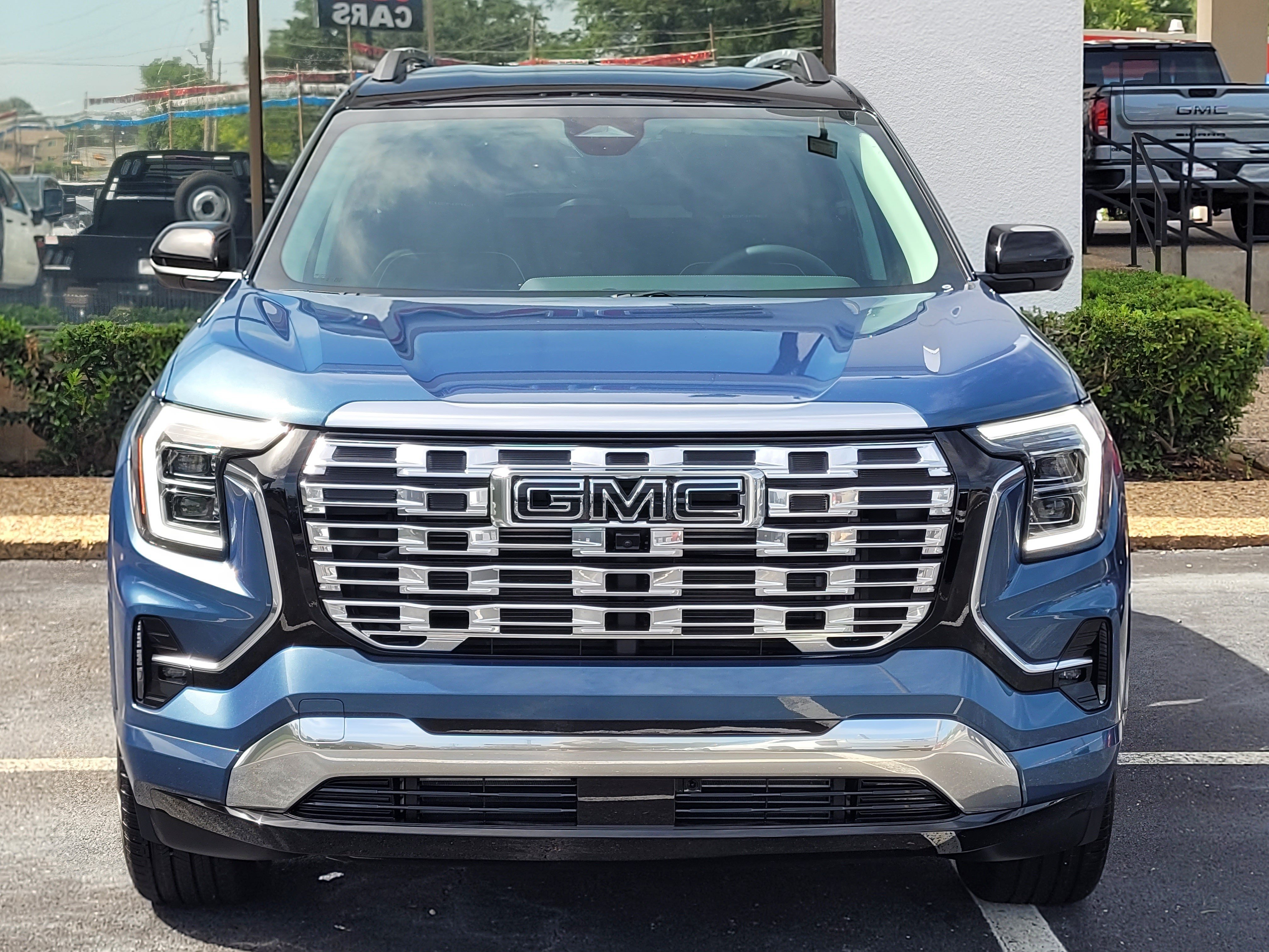 New 2027 GMC Terrain Denali w/ LPO, Black Badging Package AWD/4WD image 2