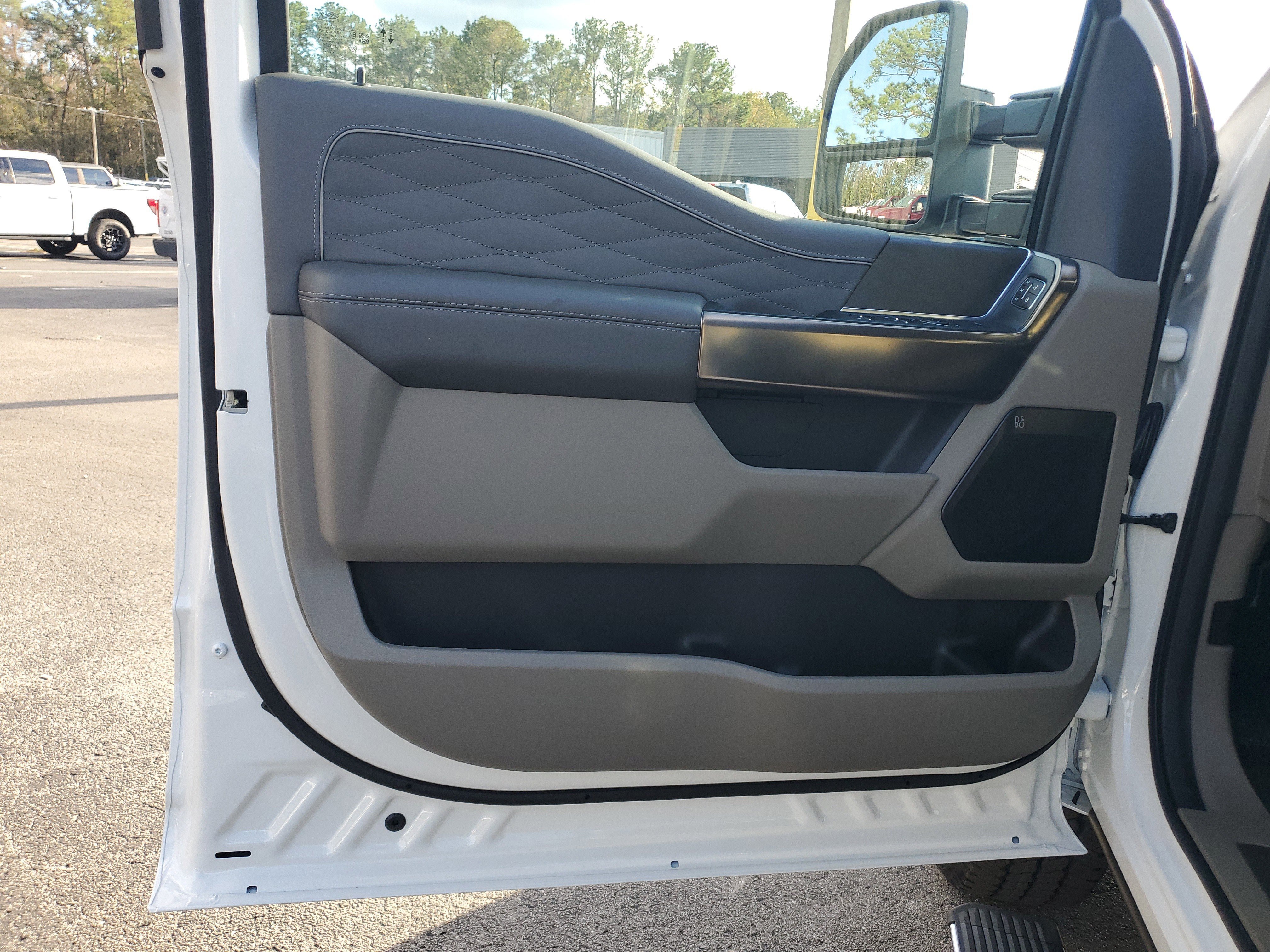 New 2026 Ford F350 Platinum w/ Platinum Plus Package image 18