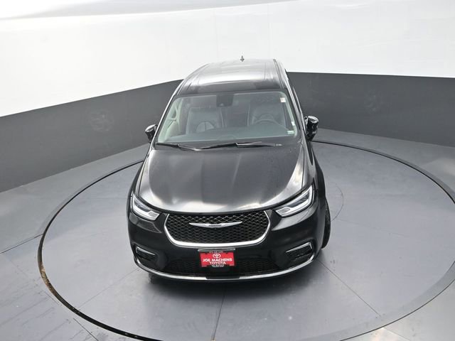 Used 2024 Chrysler Pacifica Limited image 22