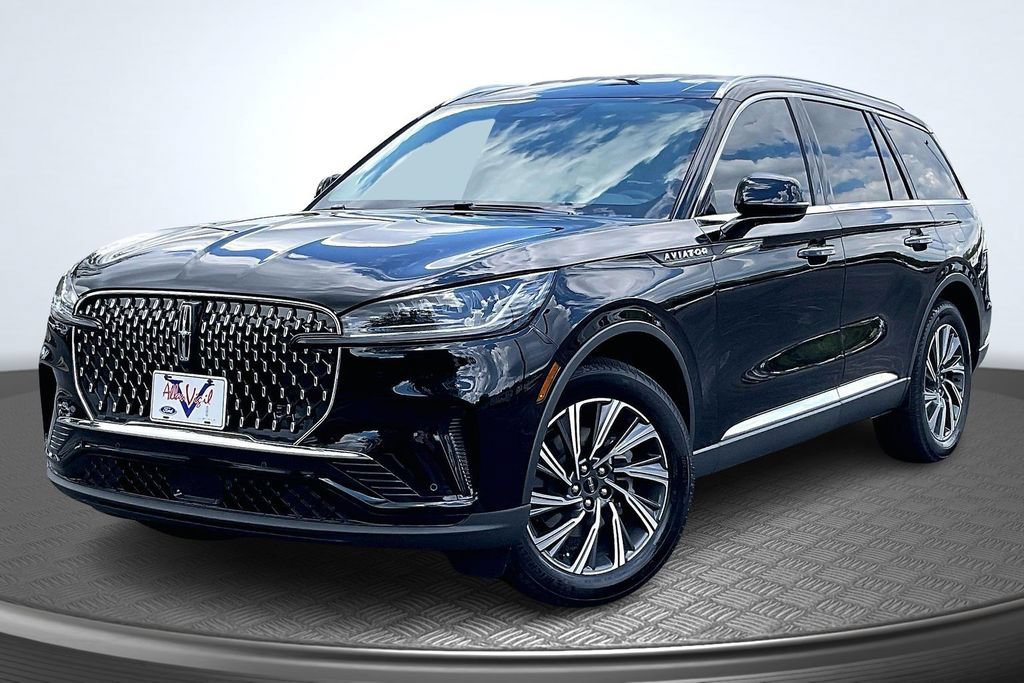 New 2026 Lincoln Aviator AWD image 2