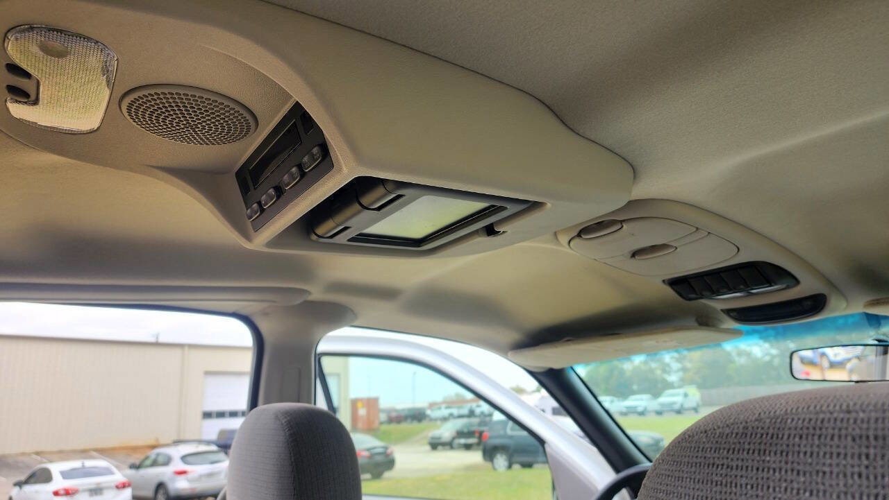 Used 2004 Chevrolet Venture LT FWD image 25