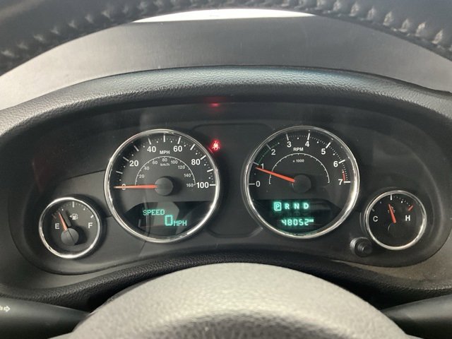 Used 2015 Jeep Wrangler Unlimited Sahara w/ Connectivity Group image 4