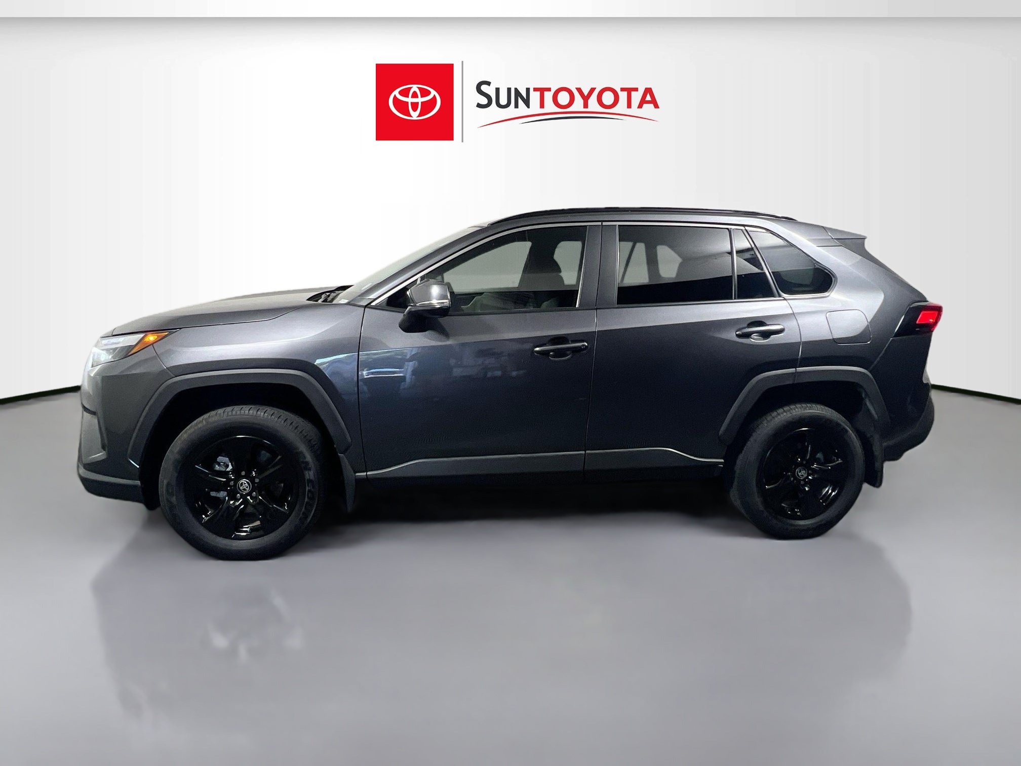 Used 2025 Toyota RAV4 XLE FWD image 7
