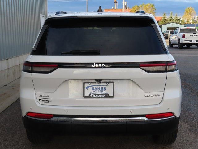 Used 2023 Jeep Grand Cherokee Limited image 16