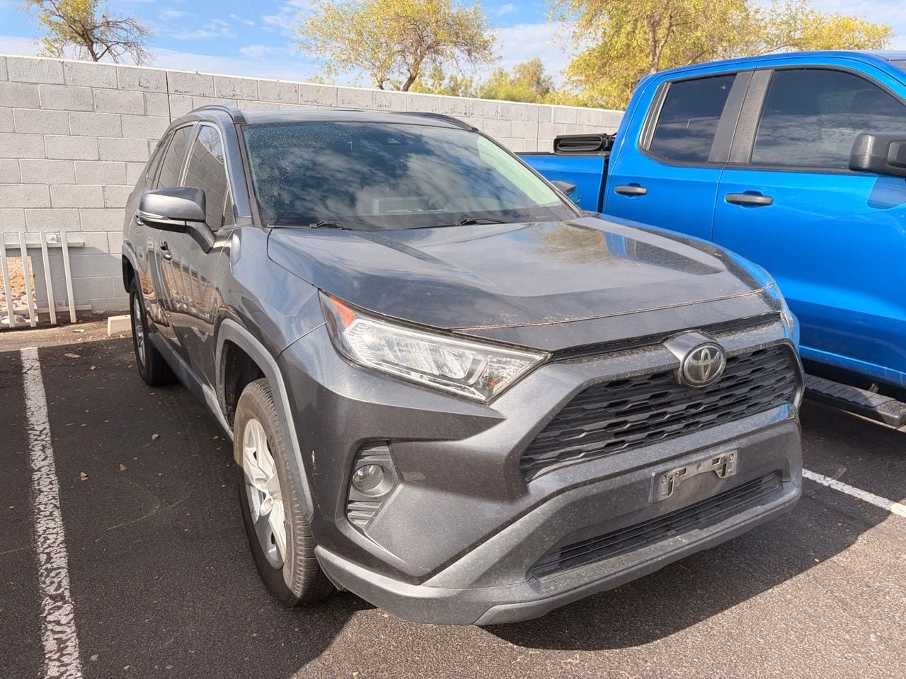 Used 2019 Toyota RAV4 XLE AWD/4WD image 4